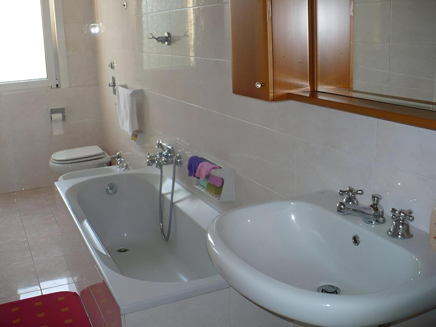 Hotel Suzzani House Milano Esterno foto